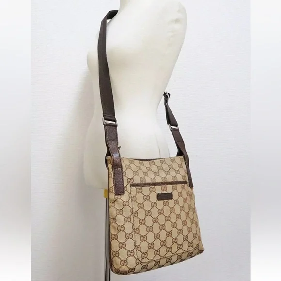 EXCELLENT CONDITION! Authentic Gucci Messenger Signature Crossbody Shoulder Bag - Picture 16 of 16